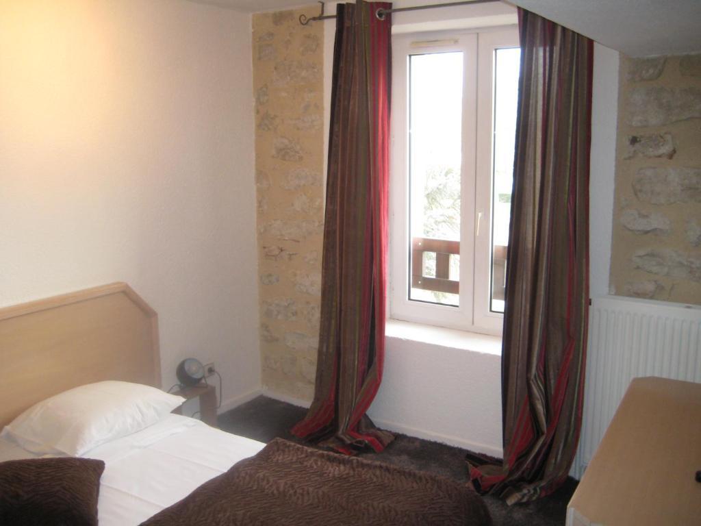 Hotel Restaurant Du Mee Le Mee-sur-Seine ห้อง รูปภาพ