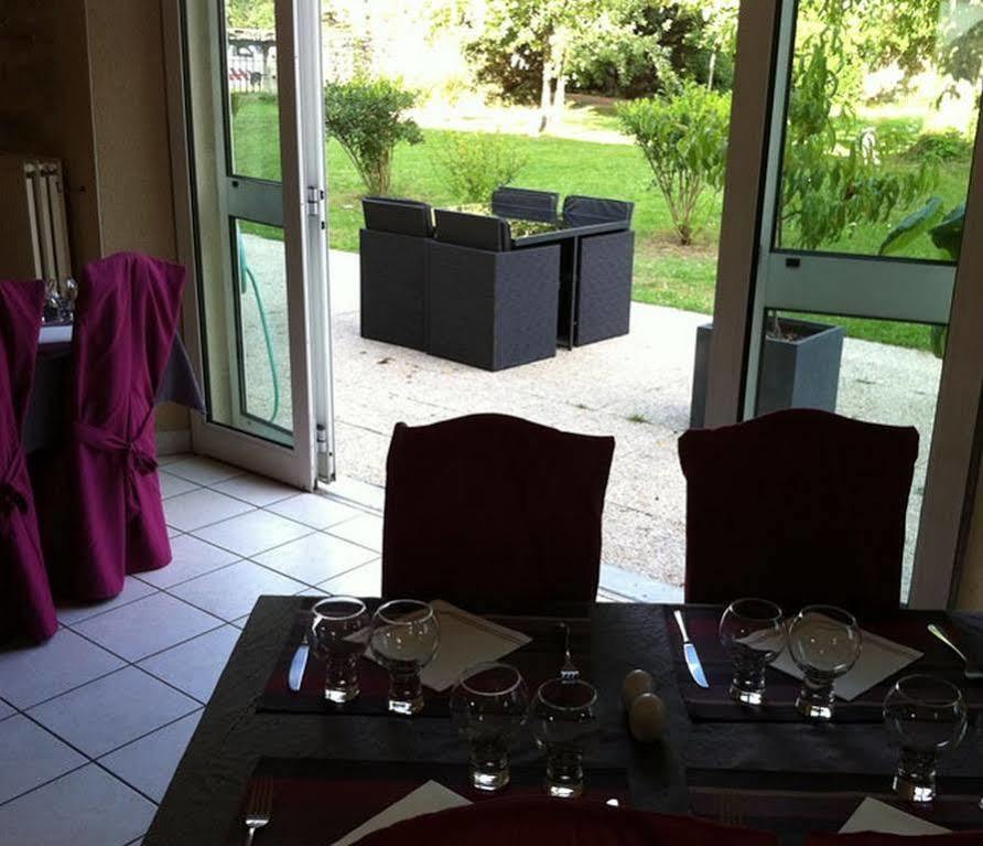 Hotel Restaurant Du Mee Le Mee-sur-Seine ภายนอก รูปภาพ